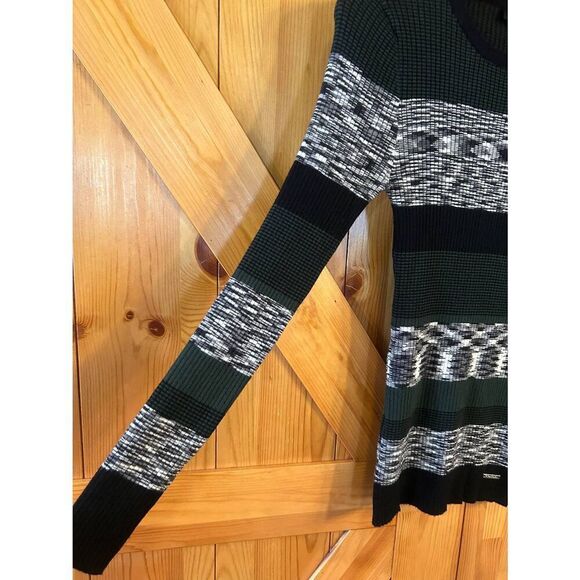 TAHARI Womens Pullover Llightweight Long Sleeve Sweater Size Small (5320) - Picture 3 of 7